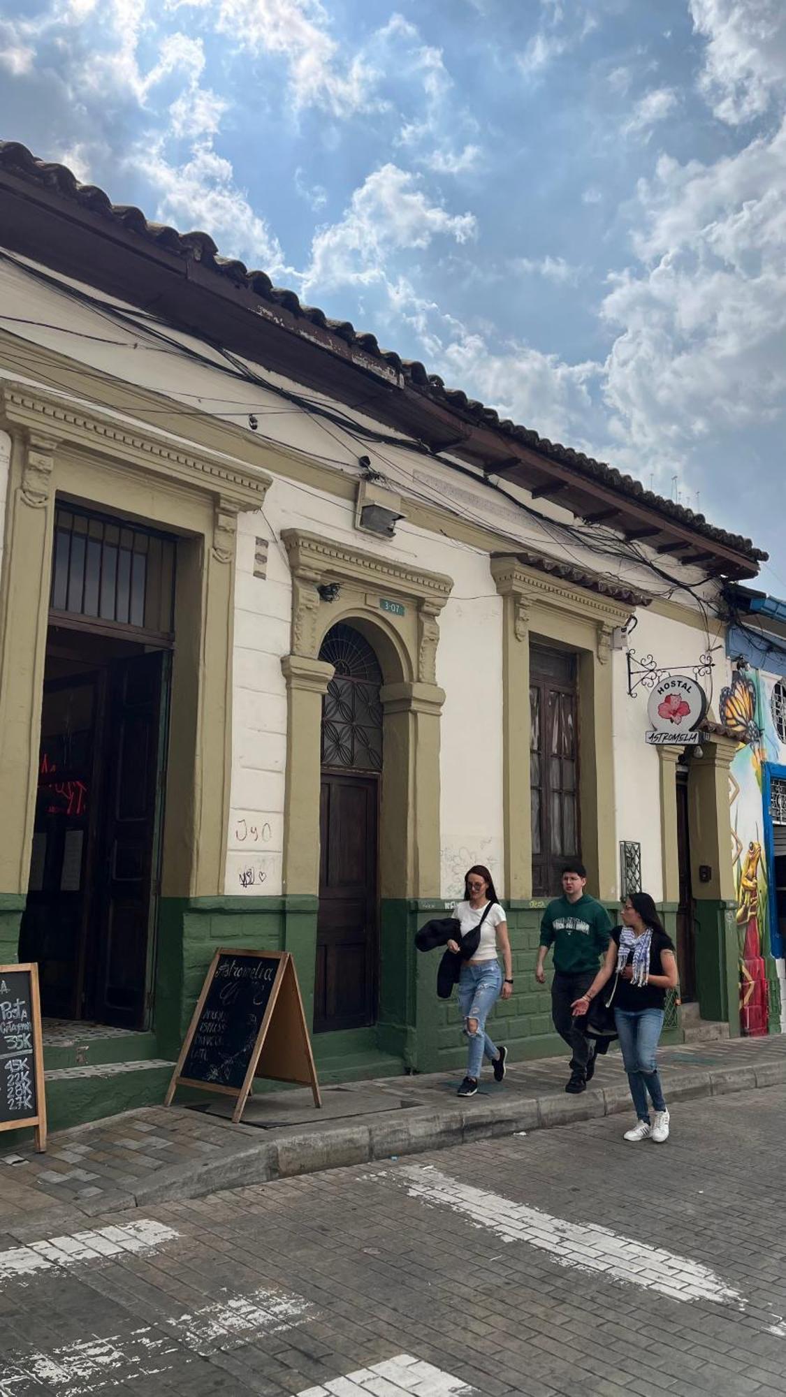 Hostal Casa Astromelia Bogotá Exterior foto